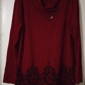 Gaharu women's pullover top burgundy XXL bottom blk painted designed whimsical
